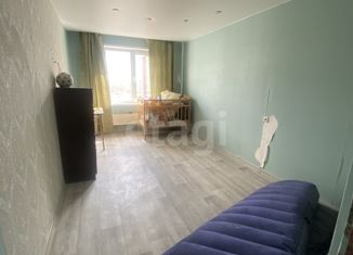Продаю 2-ком. квартиру, 48 м2, Елабуга, улица Марджани, 7
