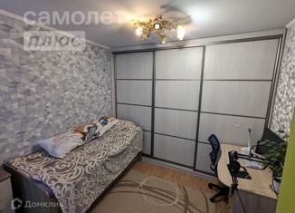 Трехкомнатная квартира на продажу, 57 м2, Омская область, проспект Менделеева, 23