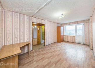 Продаю 1-комнатную квартиру, 26 м2, Челябинск, улица Дзержинского, 99