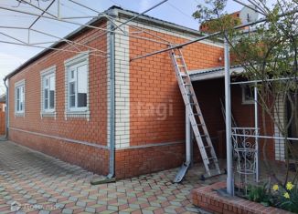 Продаю 4-ком. квартиру, 97.2 м2, станица Курчанская, улица Лермонтова, 30