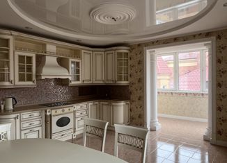 Продаю 3-ком. квартиру, 122.6 м2, Красноярский край, улица Авиаторов, 33