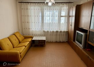 Продам 3-комнатную квартиру, 73 м2, Алушта, улица 60 лет СССР, 12А
