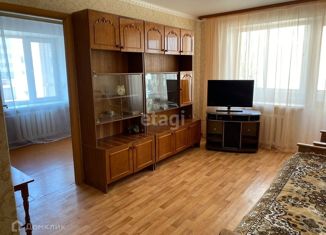 Продам 3-комнатную квартиру, 52 м2, Фокино, улица Карла Маркса, 1