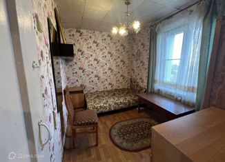 Продаю двухкомнатную квартиру, 43 м2, Москва, улица Стасовой, 12, улица Стасовой