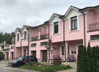 Сдам в аренду таунхаус, 150 м2, посёлок Солнечное, Средняя улица, 8к3