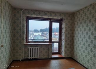 Продам 4-комнатную квартиру, 61.2 м2, Соликамск, улица Свободы, 62