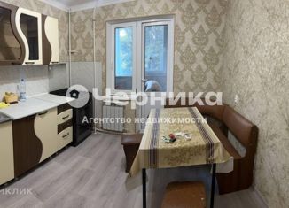 Сдам в аренду 2-комнатную квартиру, 53 м2, Шахты, Азовская улица, 21А