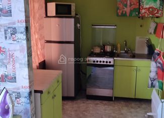 Продается 2-комнатная квартира, 42.4 м2, Челябинск, улица Клары Цеткин, 28, Центральный район