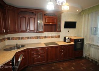 Сдам 3-ком. квартиру, 97 м2, Тюмень, Широтная улица, 104