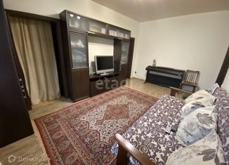 Продаю 3-ком. квартиру, 38 м2, Ставрополь, Ленинградский проезд, 10, микрорайон № 7