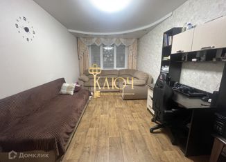 Трехкомнатная квартира на продажу, 67 м2, Новочебоксарск, улица Семёнова, 35