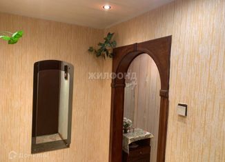 Продам 3-ком. квартиру, 64.5 м2, Тольятти, проспект Степана Разина, 21