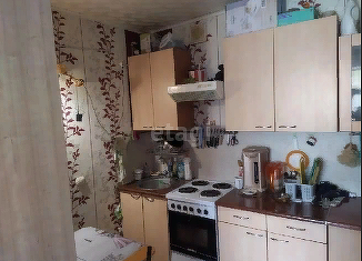 Сдача в аренду комнаты, 17.2 м2, Тобольск, микрорайон Менделеево, 12