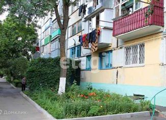 Продаю 2-комнатную квартиру, 43 м2, Ставрополь, улица 45-я Параллель, 5/2, микрорайон № 33