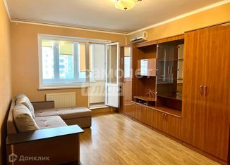 Продается 1-комнатная квартира, 37 м2, Новороссийск, проспект Дзержинского, 219