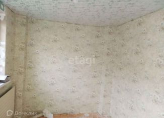 Продам 2-комнатную квартиру, 50 м2, Симферополь, улица Спера, 58