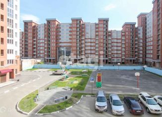 Продаю двухкомнатную квартиру, 81.4 м2, Омск, Октябрьская улица, 107