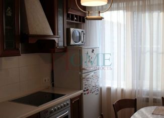 Сдам 3-комнатную квартиру, 60 м2, Новосибирск, улица Авиастроителей, 1, Дзержинский район
