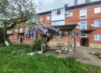 2-комнатная квартира на продажу, 41.8 м2, поселок Октябрьский, улица Горького, 8