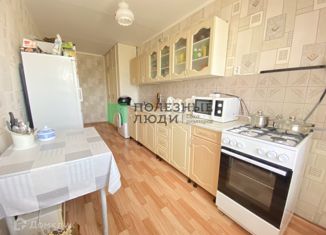 Продается четырехкомнатная квартира, 78.03 м2, село Чур, улица Мира, 8