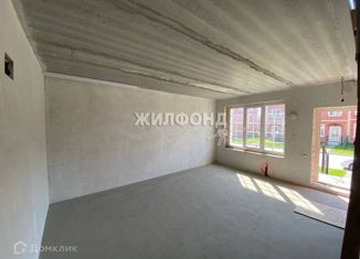 Продаю таунхаус, 48.2 м2, село Новолуговое, 5-й квартал, 21/2/5