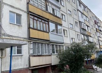Продается 4-ком. квартира, 76 м2, Курган, улица Анфиногенова, 5, район Рябково