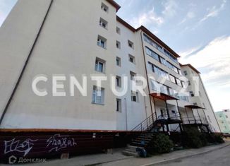 Продам 2-комнатную квартиру, 54 м2, Саха (Якутия), Комсомольская улица, 2/1