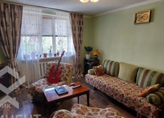 Продажа 2-комнатной квартиры, 54 м2, село Уютное, улица Кирова, 12