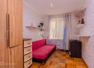 Продается 3-комнатная квартира, 59.3 м2, Краснодар, улица Карякина, 12