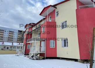 Продам 2-комнатную квартиру, 54 м2, Якутск, улица Лонгинова, 24/18, Сайсарский округ