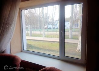 Продаю 2-ком. квартиру, 38 м2, Красноперекопск, Озёрная улица, 11