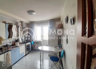 Продаю 2-ком. квартиру, 60.9 м2, Новотроицк, улица Мичурина, 13