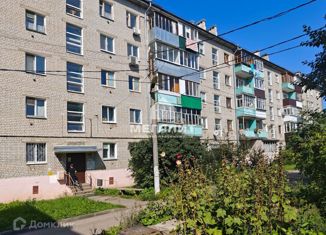 Продам 3-ком. квартиру, 56.7 м2, Казань, Советский район, улица Липатова, 19