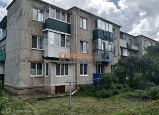 3-комнатная квартира на продажу, 60 м2, поселок Комсомольский, улица Гайдара, 3А