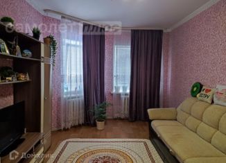 Продаю 2-комнатную квартиру, 54.8 м2, посёлок городского типа Излучинск, Таёжная улица, 2
