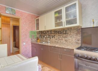 Продам 4-комнатную квартиру, 74.6 м2, Вологда, улица Южакова, 61