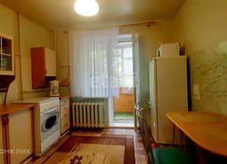 Сдается в аренду двухкомнатная квартира, 52.5 м2, Кириши, Волховская набережная, 38