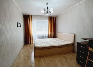 Продаю 2-ком. квартиру, 42.7 м2, Калуга, улица Глаголева, 8