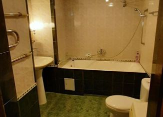 Продажа 3-комнатной квартиры, 86 м2, Новочеркасск, Александровская улица, 106