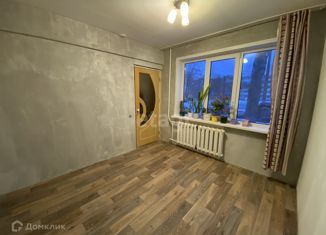 Продам 3-комнатную квартиру, 48 м2, Карачев, Первомайская улица, 127