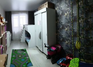 Продам трехкомнатную квартиру, 60 м2, Нижний Новгород, улица Старых Производственников, 17, улица Старых Производственников