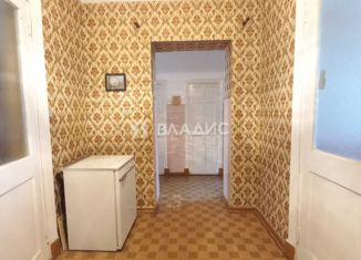 Продаю 3-ком. квартиру, 82.7 м2, Октябрьский, улица Свердлова, 12