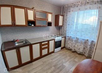 Продается 2-комнатная квартира, 56.9 м2, Челябинск, улица Трашутина, 19