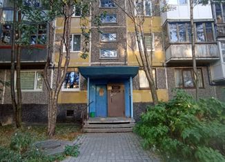 Продаю 2-ком. квартиру, 42 м2, Мурманск, Кольский проспект, 171