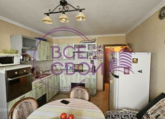 Продается 2-комнатная квартира, 72 м2, Краснодарский край, улица Академика Лукьяненко, 30