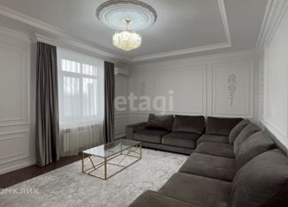 Продается 4-ком. квартира, 110 м2, Черкесск, проспект Ленина, 156Б