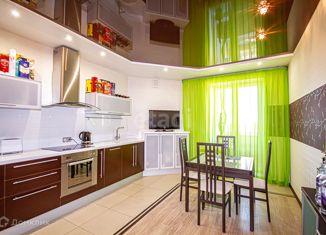 Продаю четырехкомнатную квартиру, 134.2 м2, Новосибирск, метро Октябрьская, улица Бориса Богаткова, 53