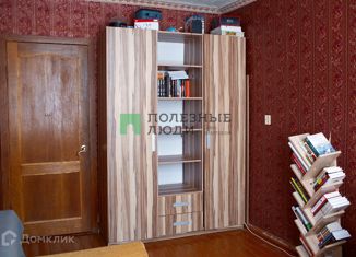 Продаю трехкомнатную квартиру, 55.9 м2, Киров, улица Широнинцев, 26