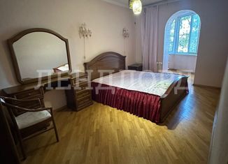 2-комнатная квартира в аренду, 80 м2, Ростовская область, проспект Михаила Нагибина, 31В