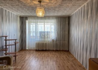 Продажа трехкомнатной квартиры, 58.6 м2, Курганская область, улица Радионова, 32